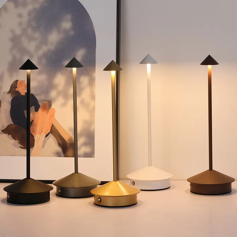 Lampe de table conique Jaellea