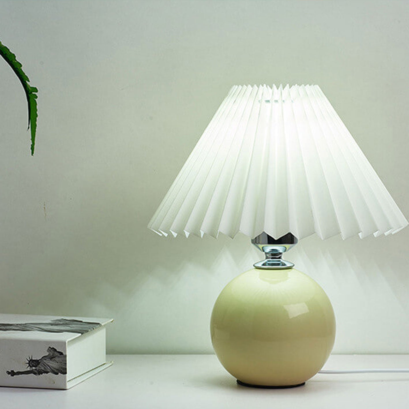 Lampe de table plissée Haionoris