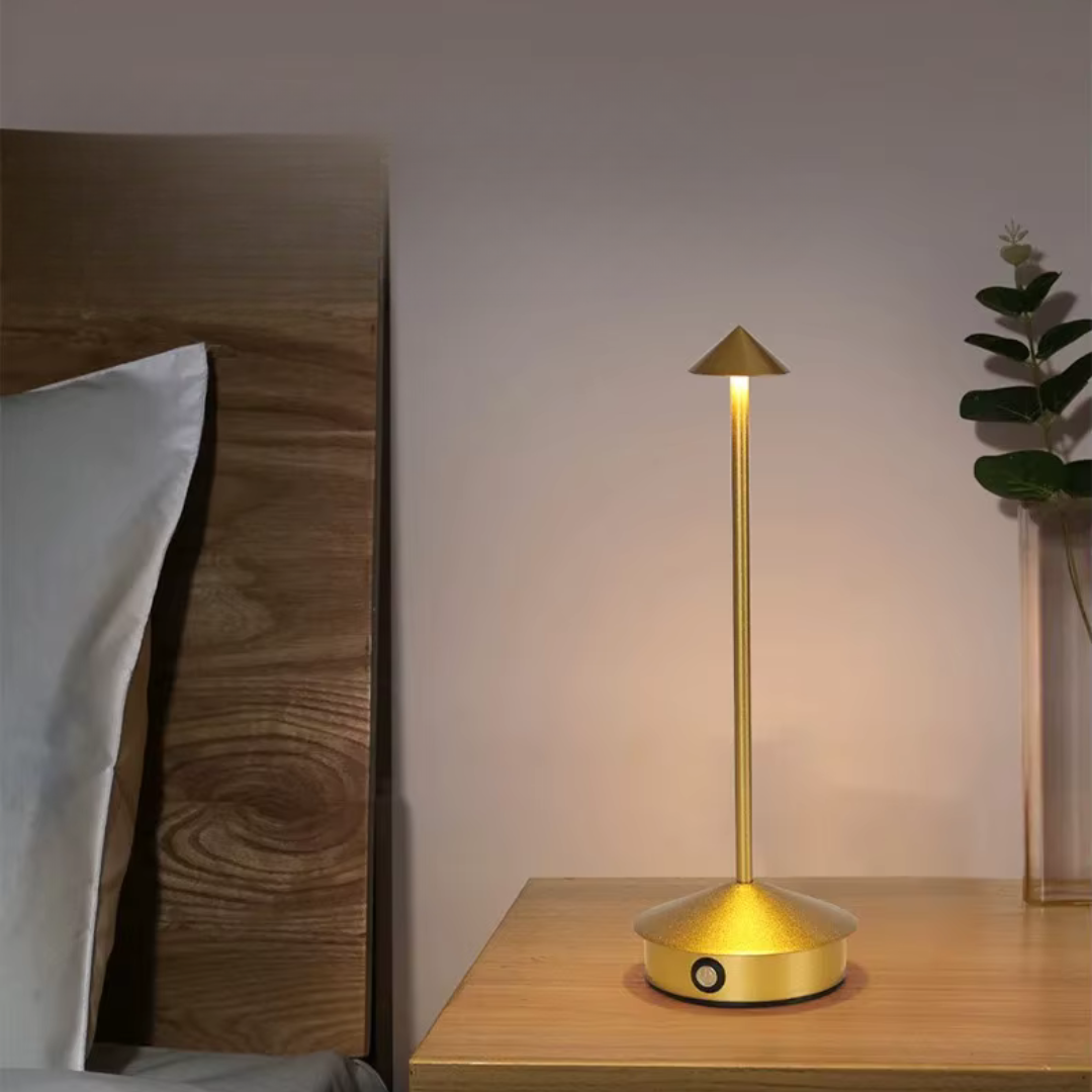 Lampe de table conique Jaellea