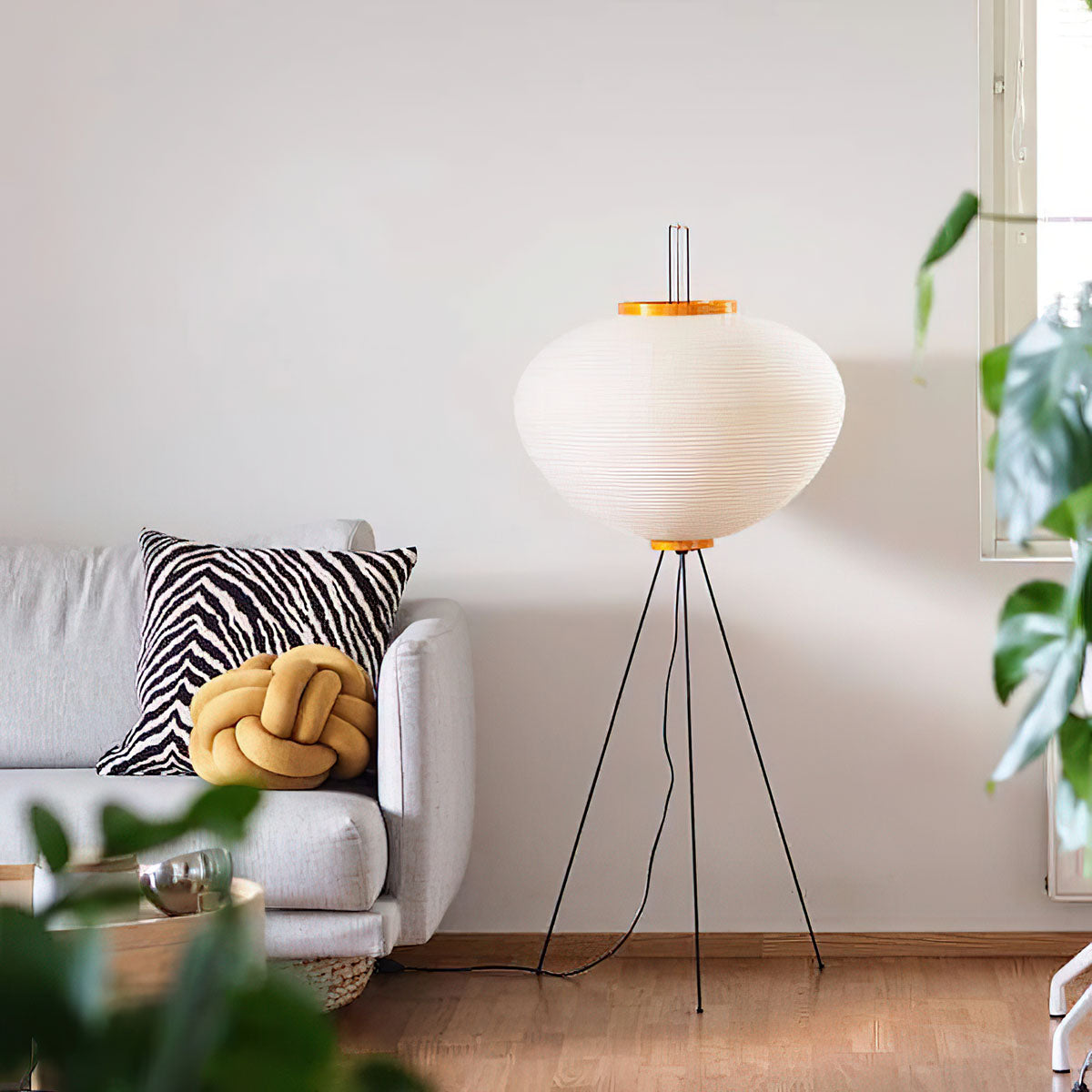 Lampadaire sculptural Taellella