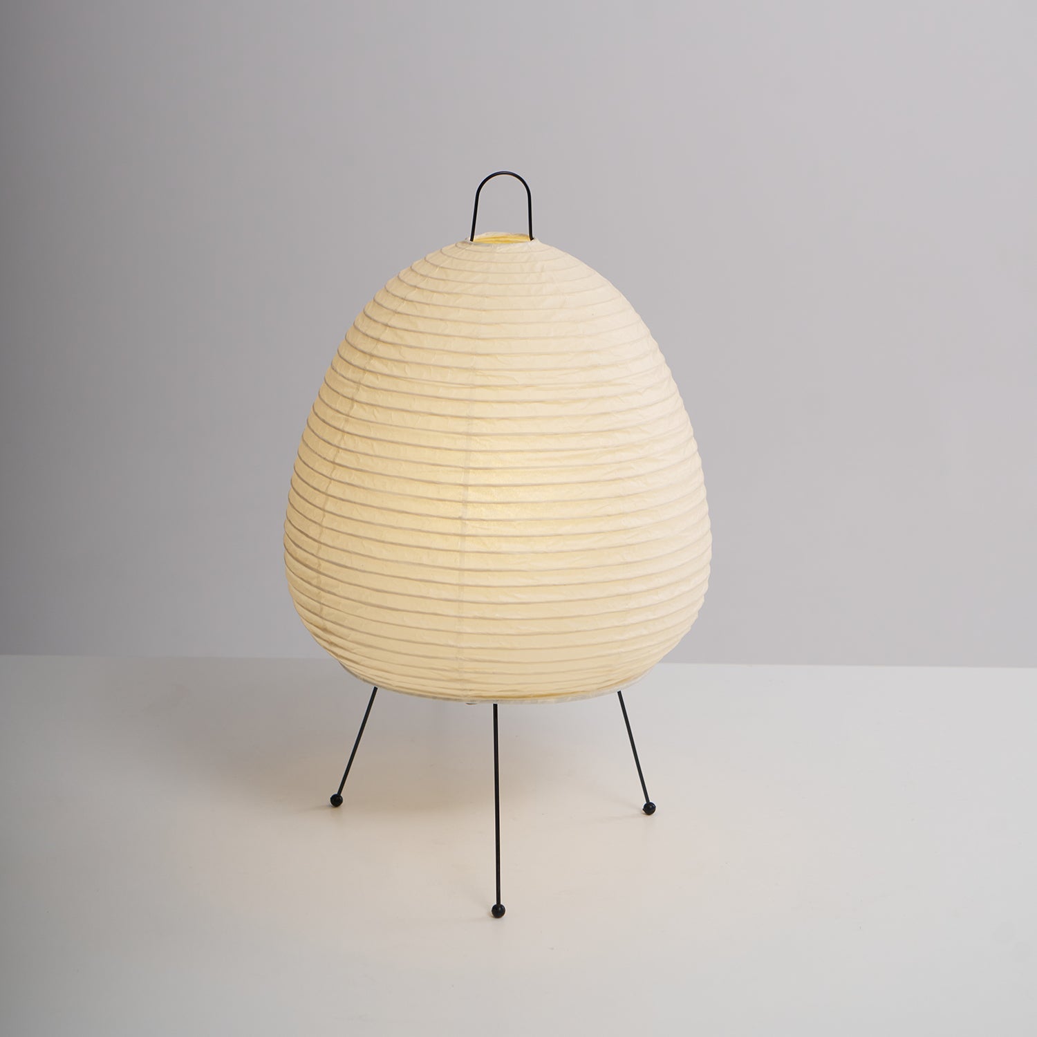 Lampe de table japonaise Pélvionalis
