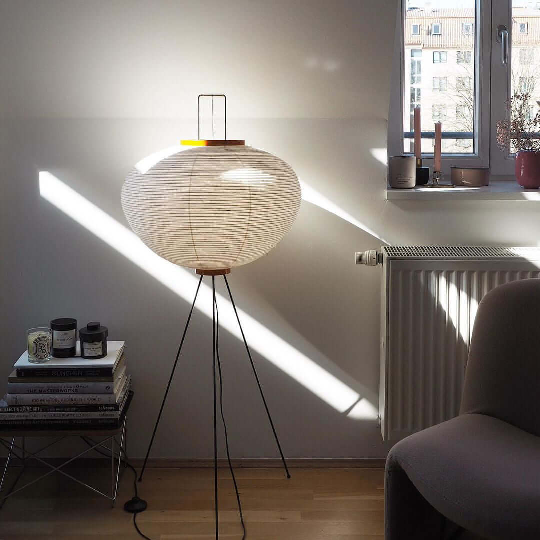 Lampadaire sculptural Taellella