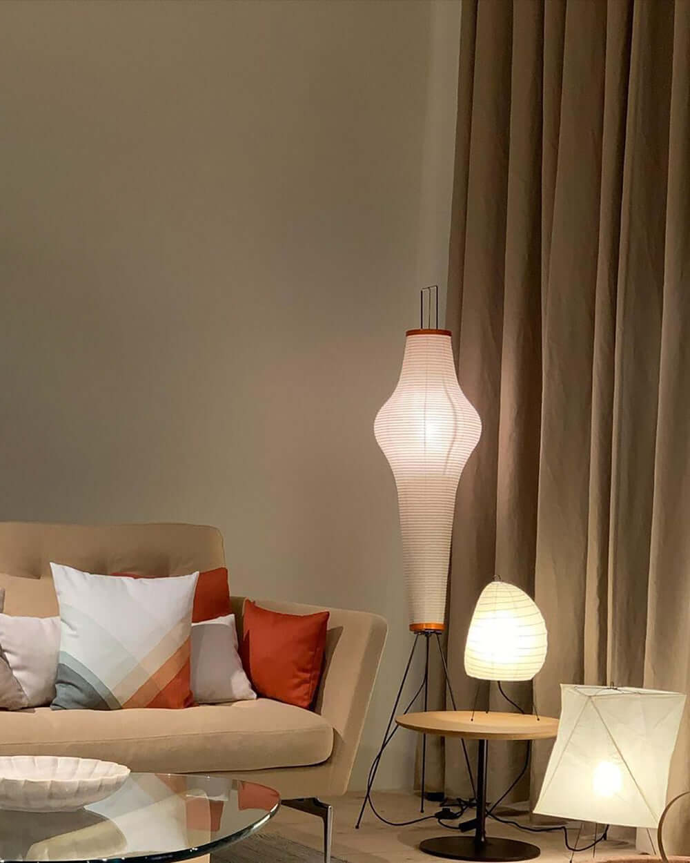 Lampadaire sculptural Taellella