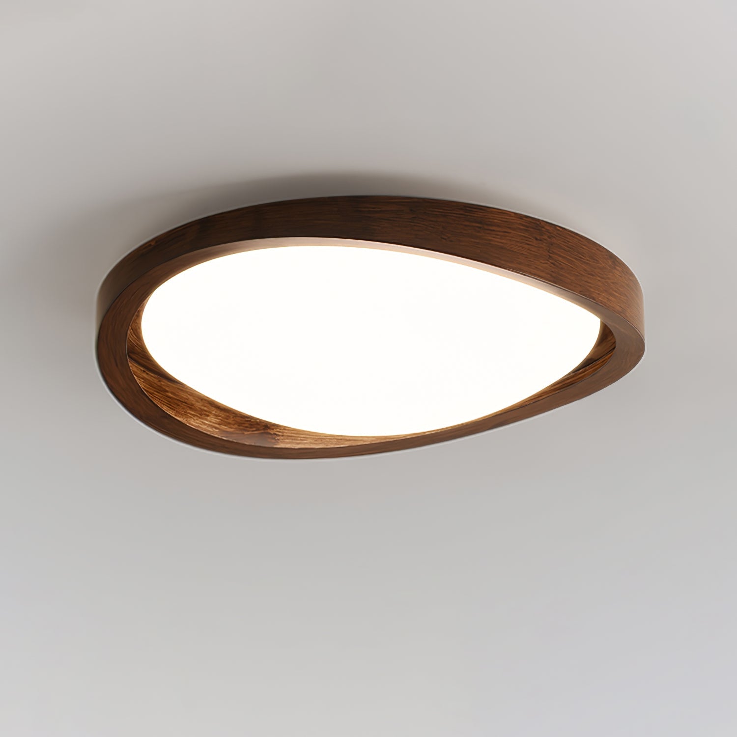 Plafonnier minimaliste Navravina
