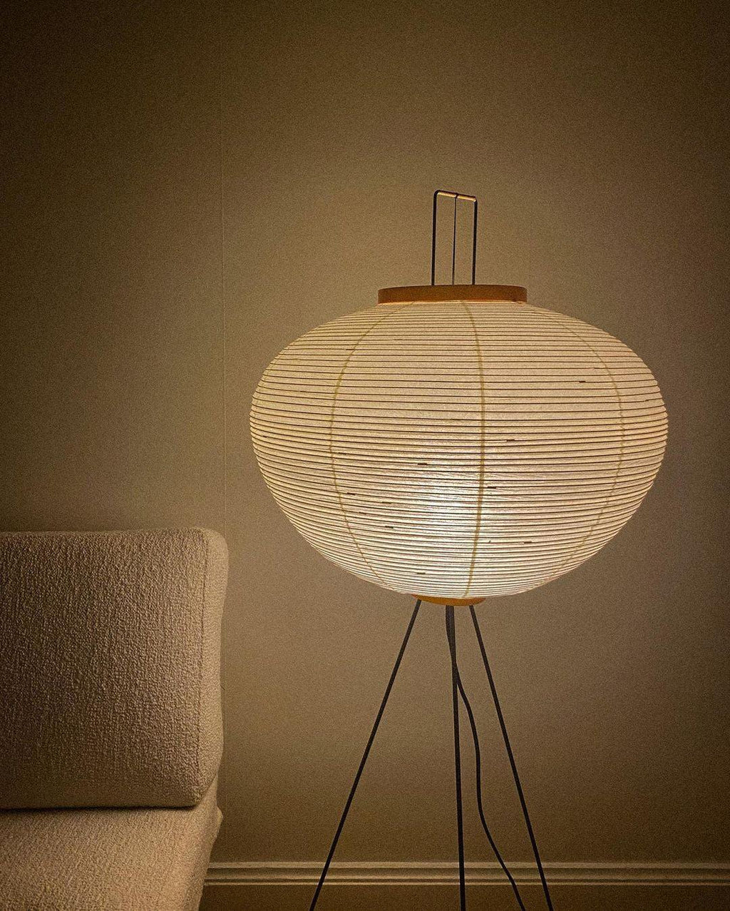 Lampadaire sculptural Taellella