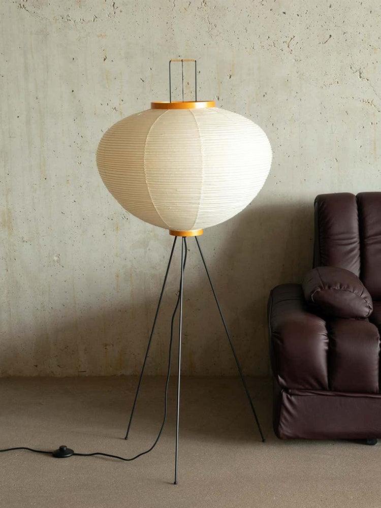 Lampadaire sculptural Taellella