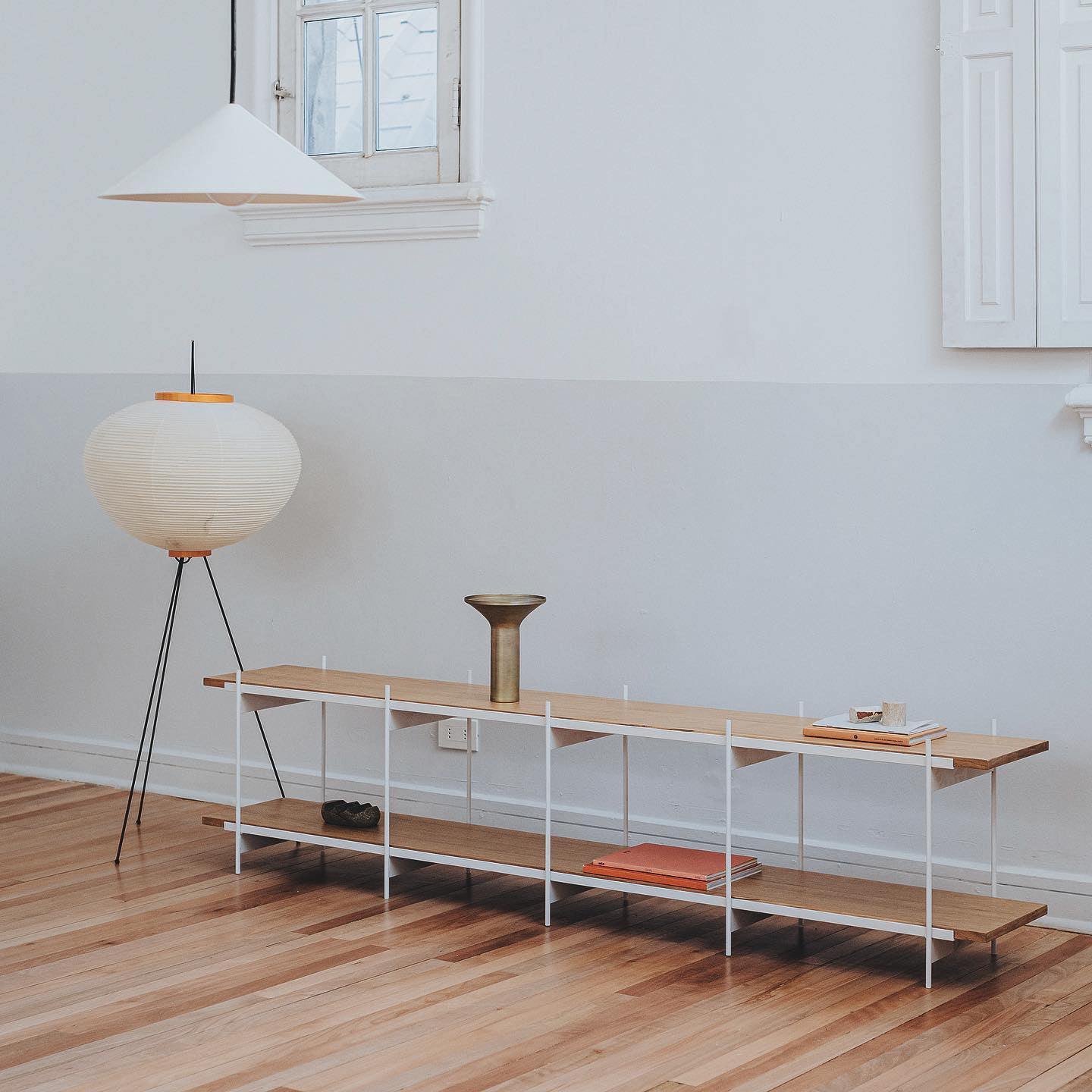 Lampadaire sculptural Taellella