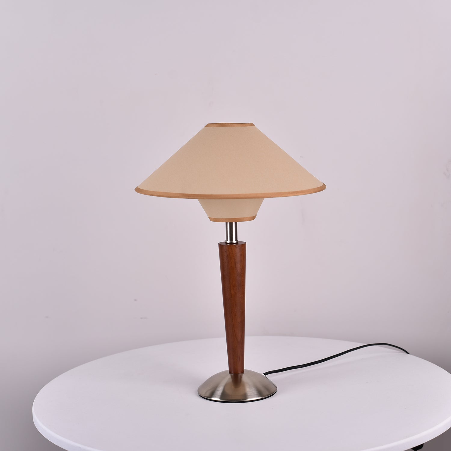 Lampe de table moderne Danovacq