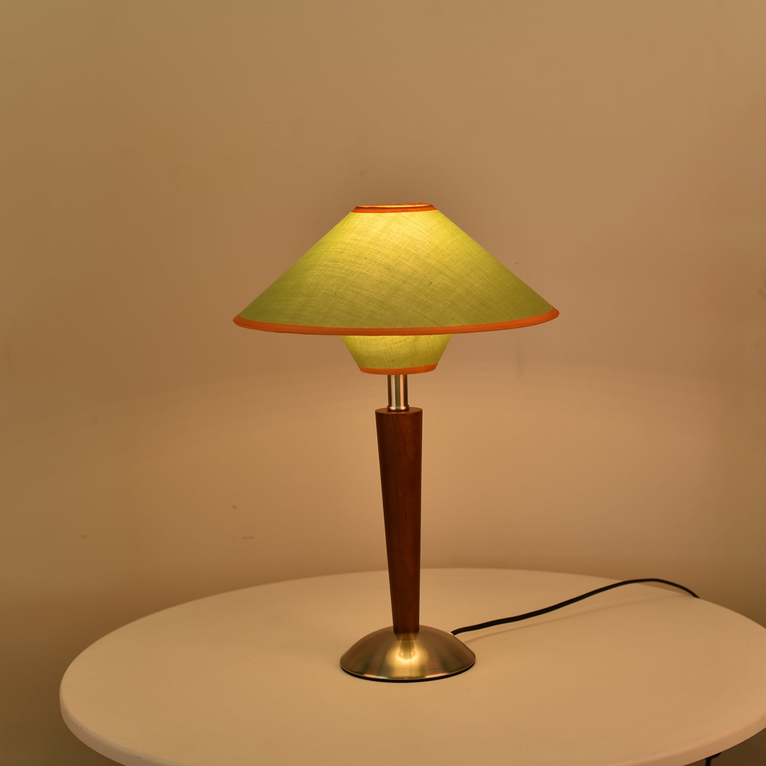 Lampe de table moderne Danovacq