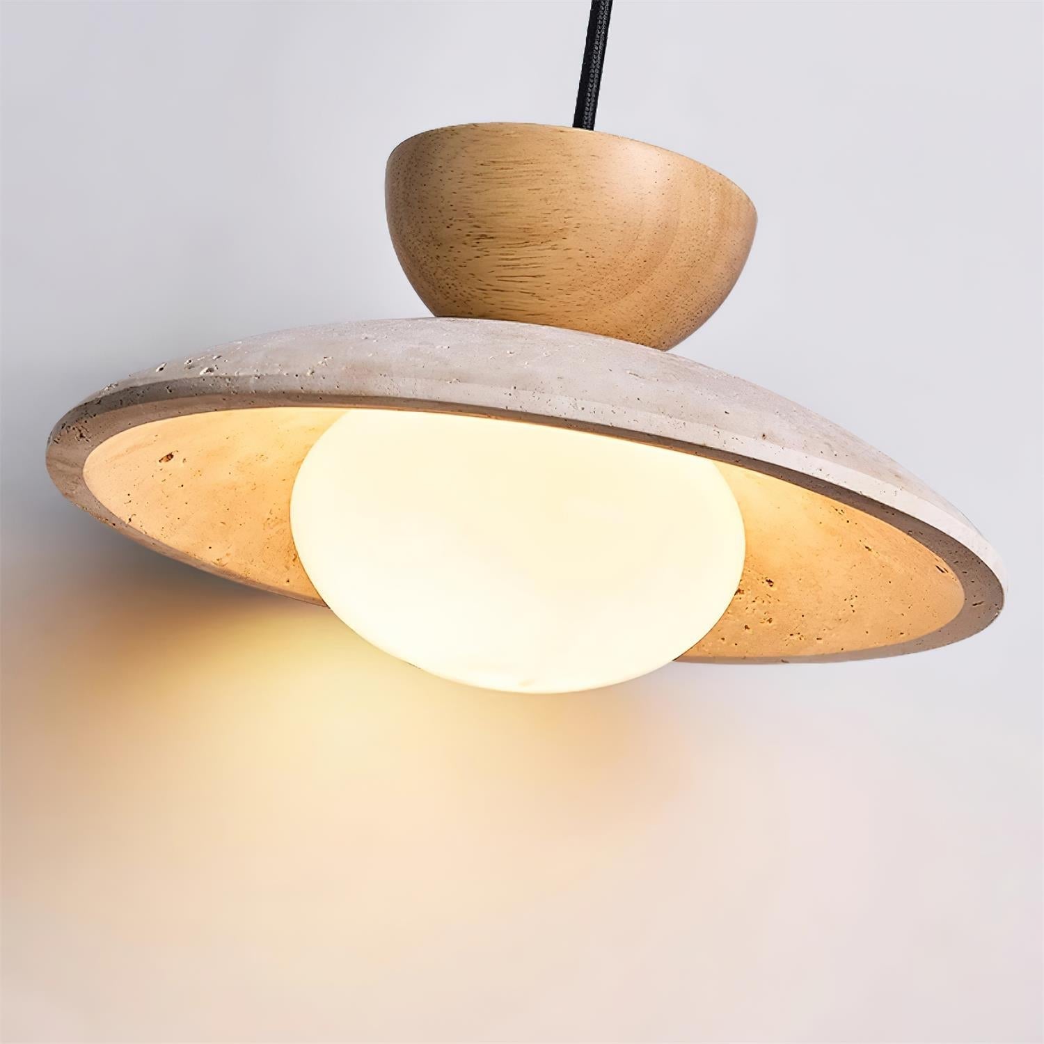 Suspension minimaliste Ilvelelle