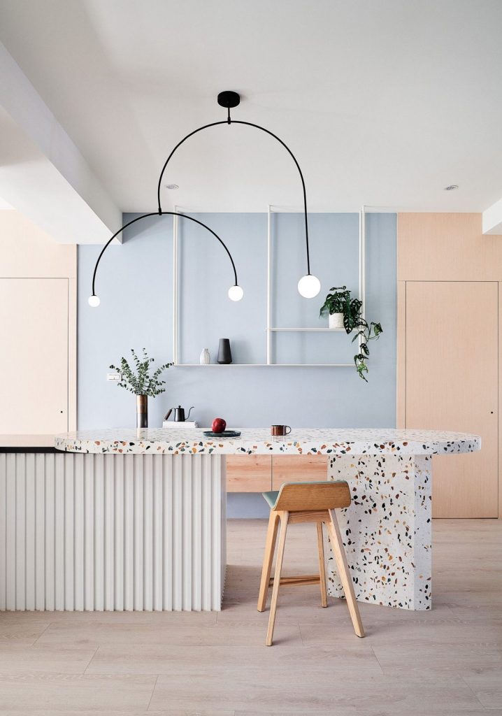 Lustre minimaliste Sezoveux