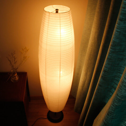 Lampadaire minimaliste Denella