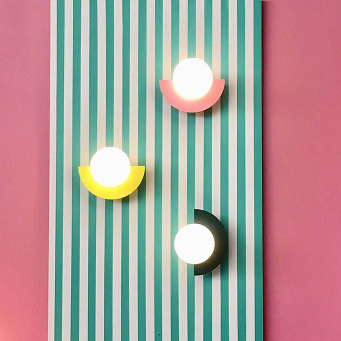 Applique murale globe Caenento