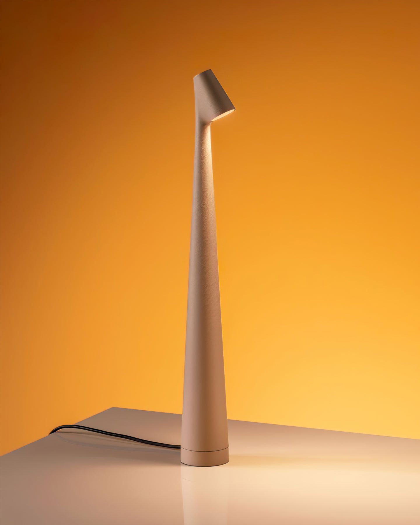 Lampe de table fine Seion