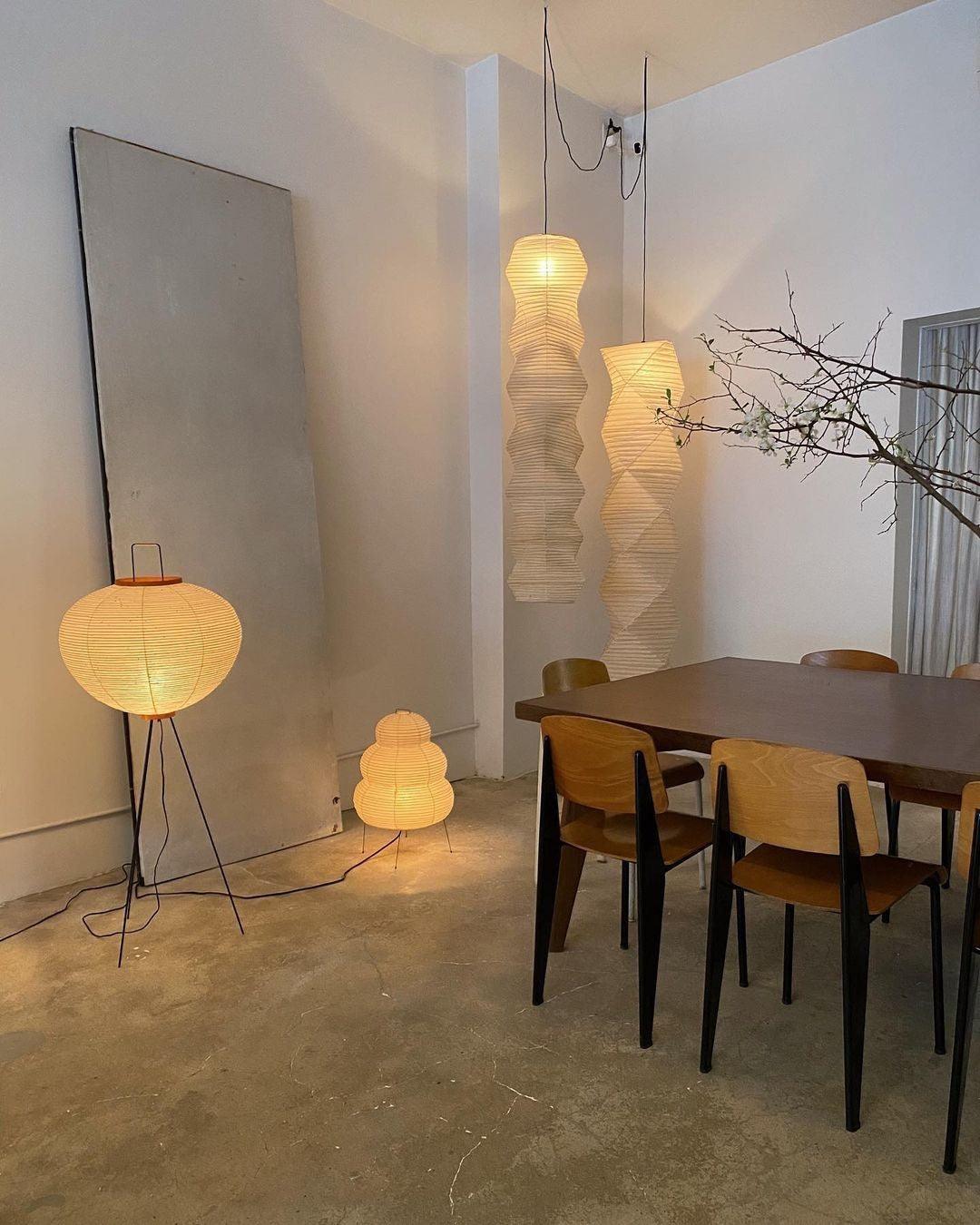 Lampadaire sculptural Taellella