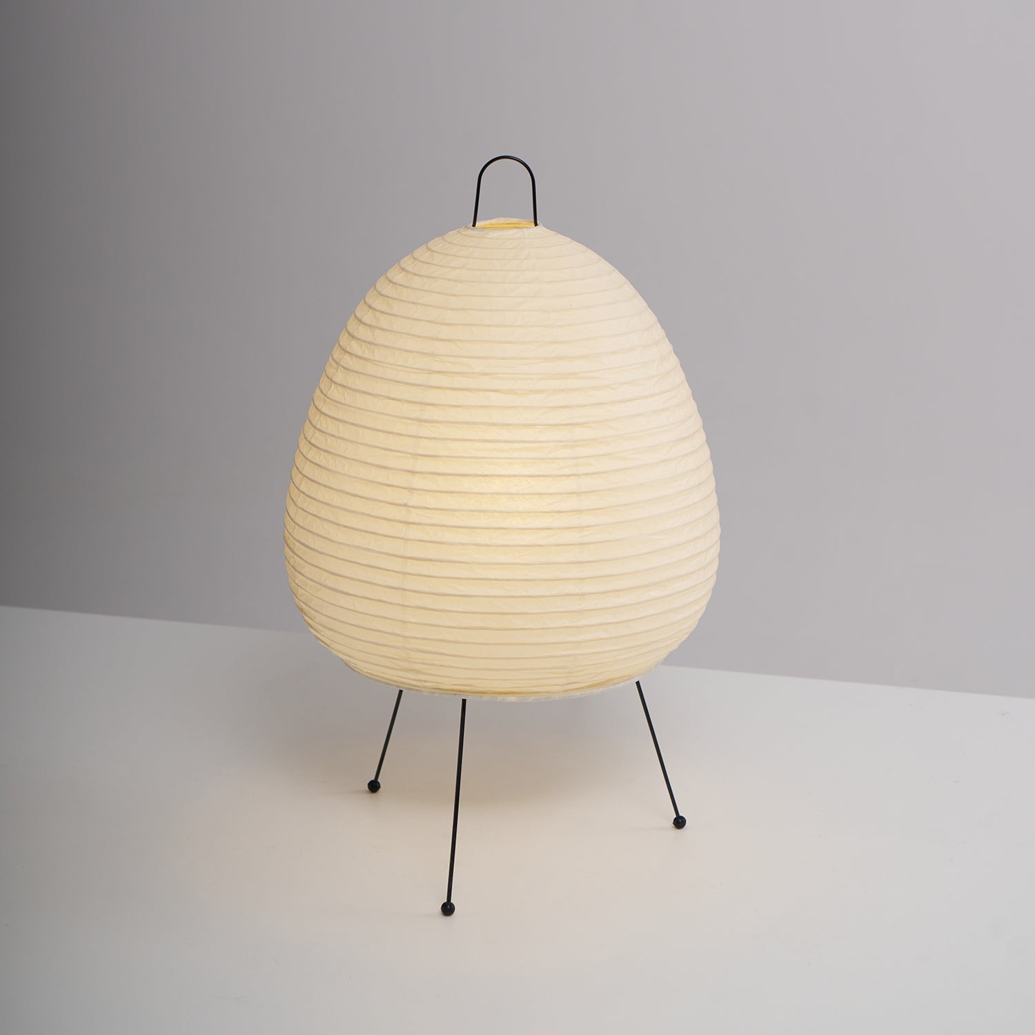 Lampe de table japonaise Pélvionalis