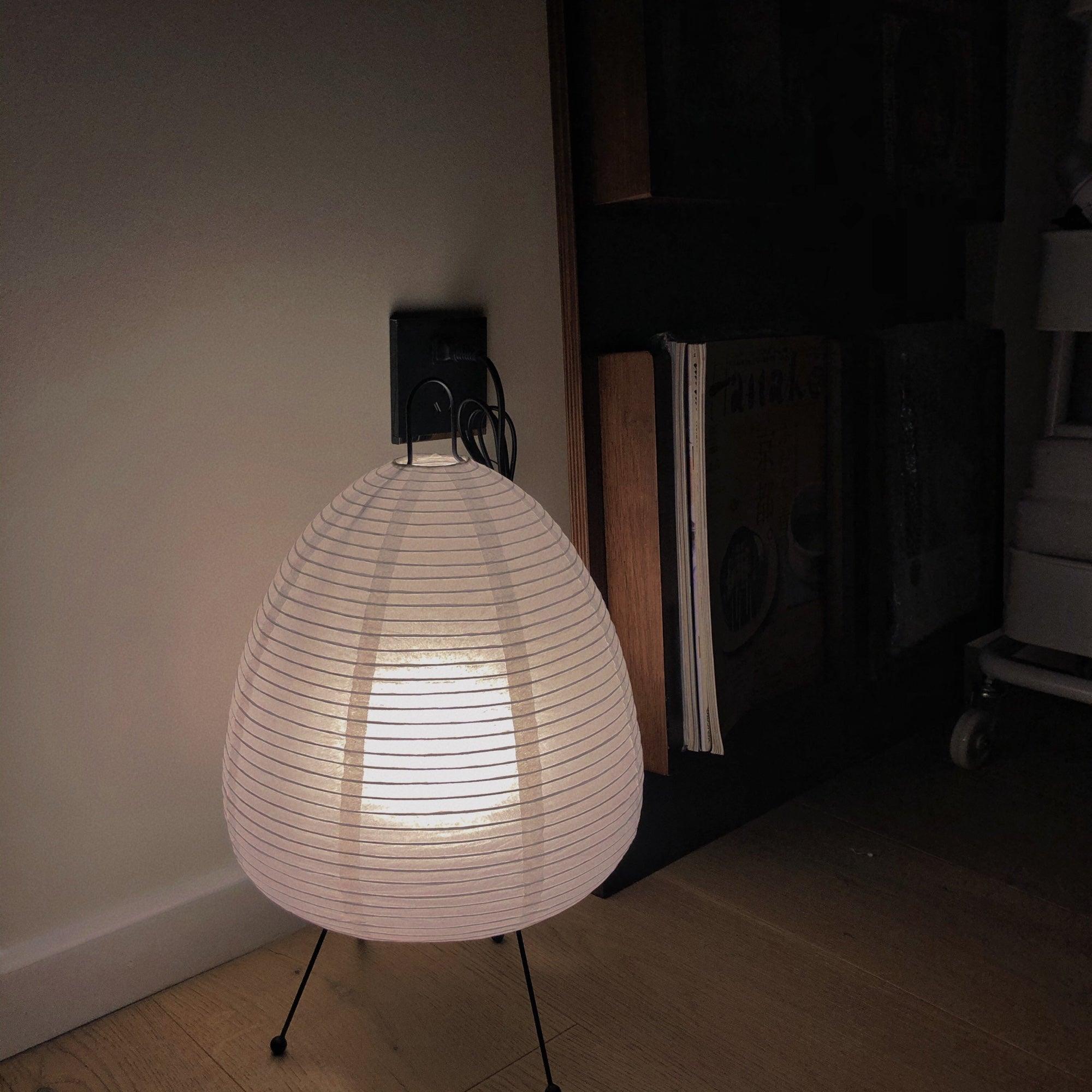 Lampe de table japonaise Pélvionalis