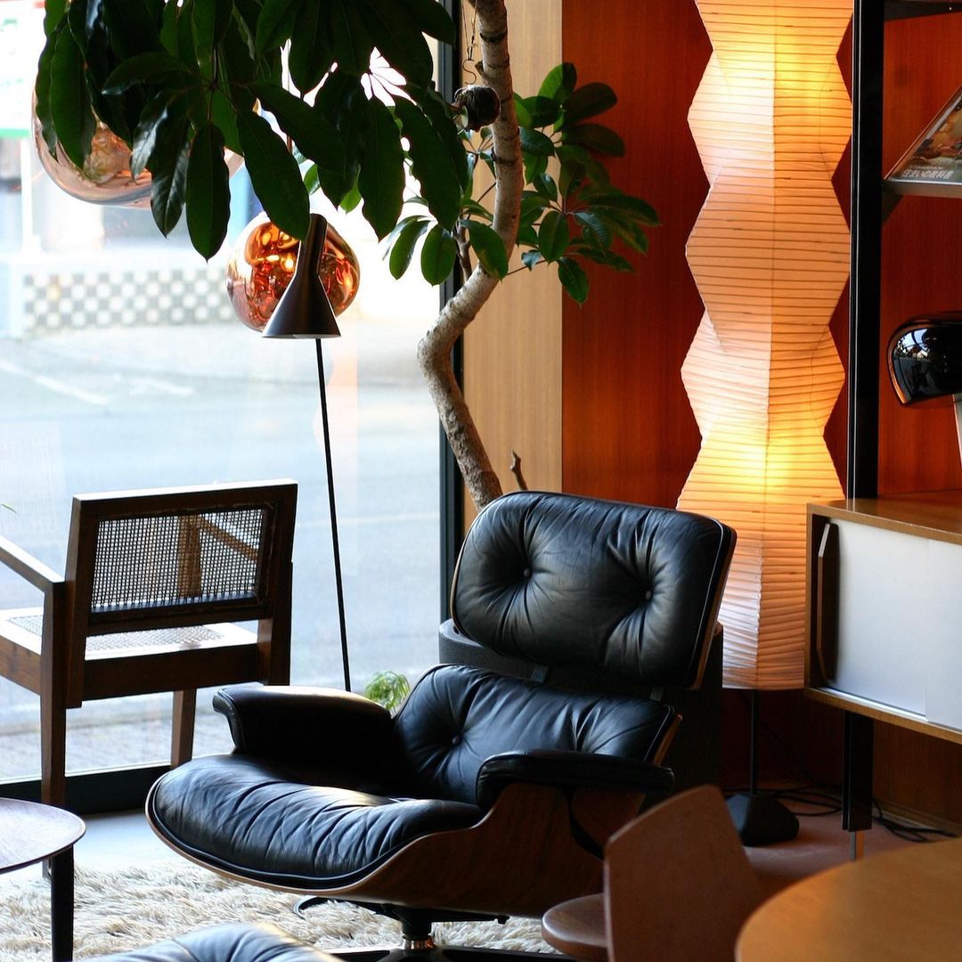 Lampadaire sculptural Taellella