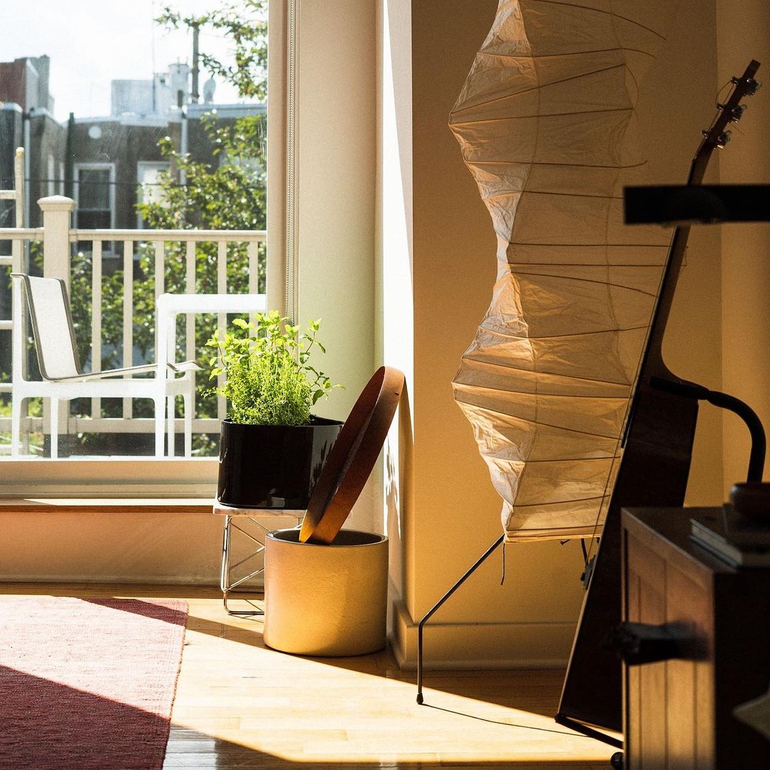 Lampadaire sculptural Taellella