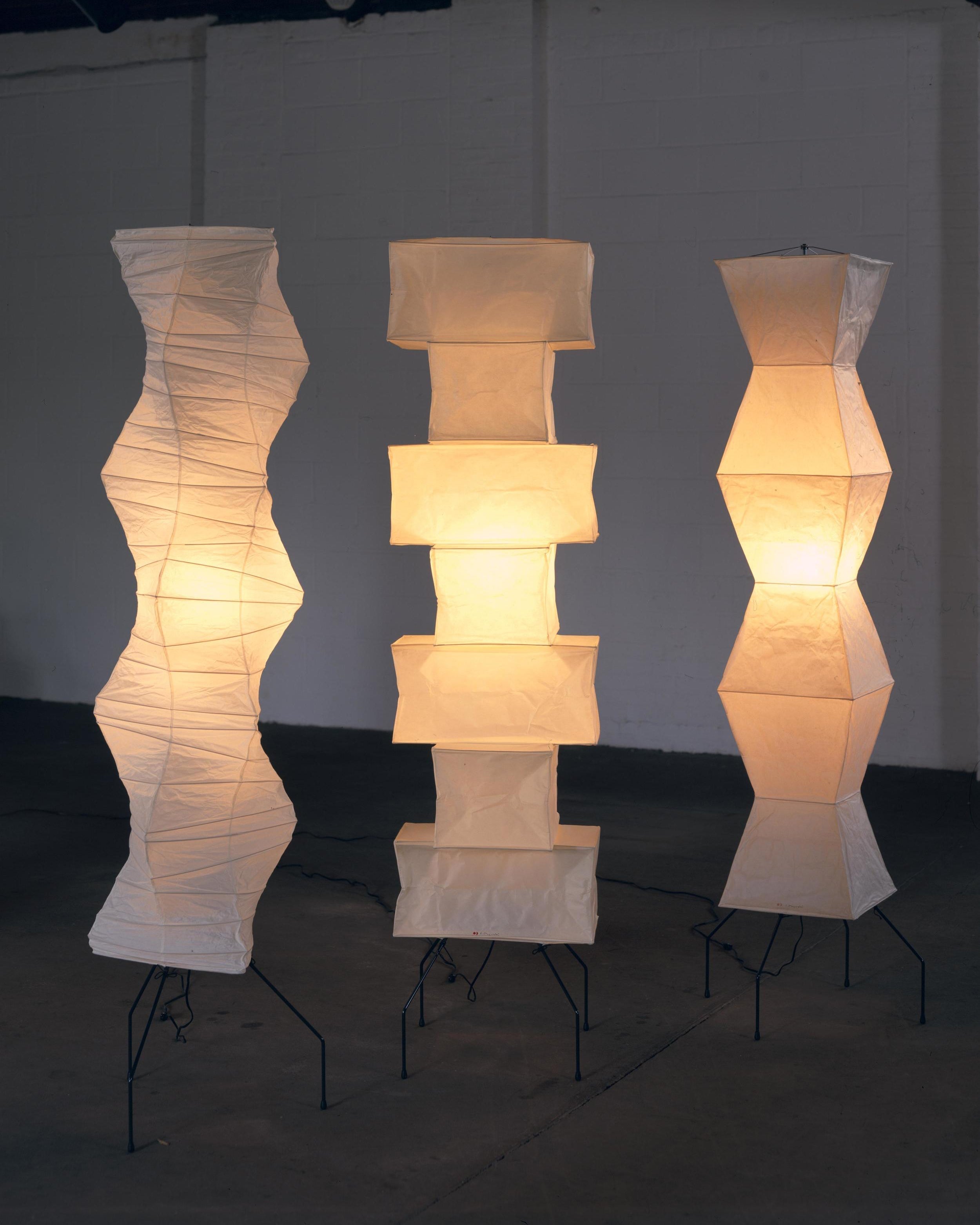 Lampadaire sculptural Taellella