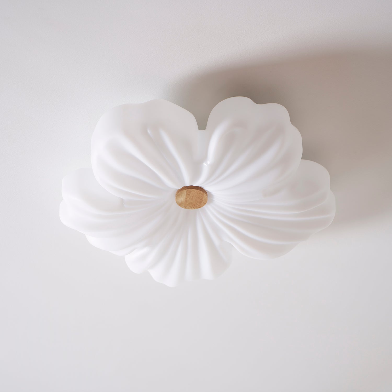 Plafonnier floral Toravéon