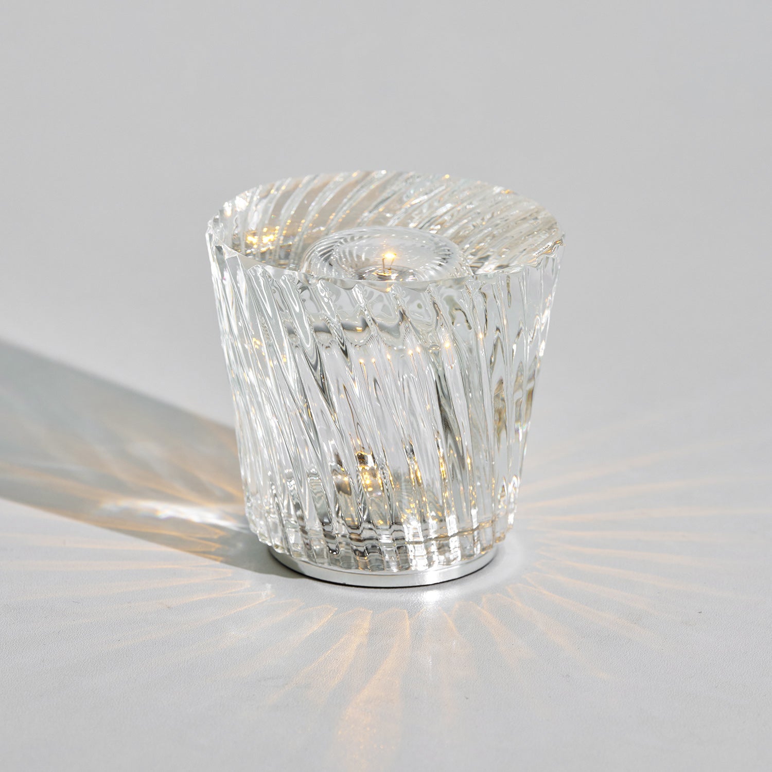 Lampe de table diamant Célcieléa