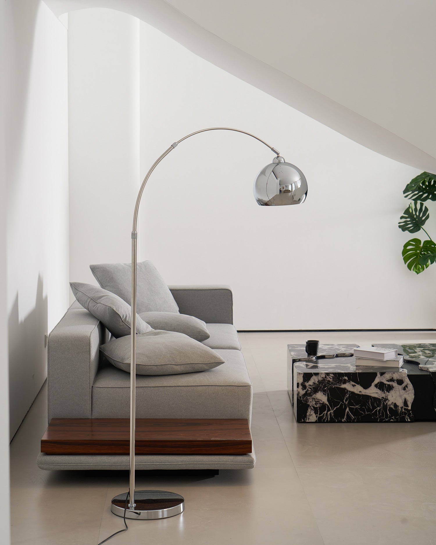 Lampadaire moderne Jarelessa