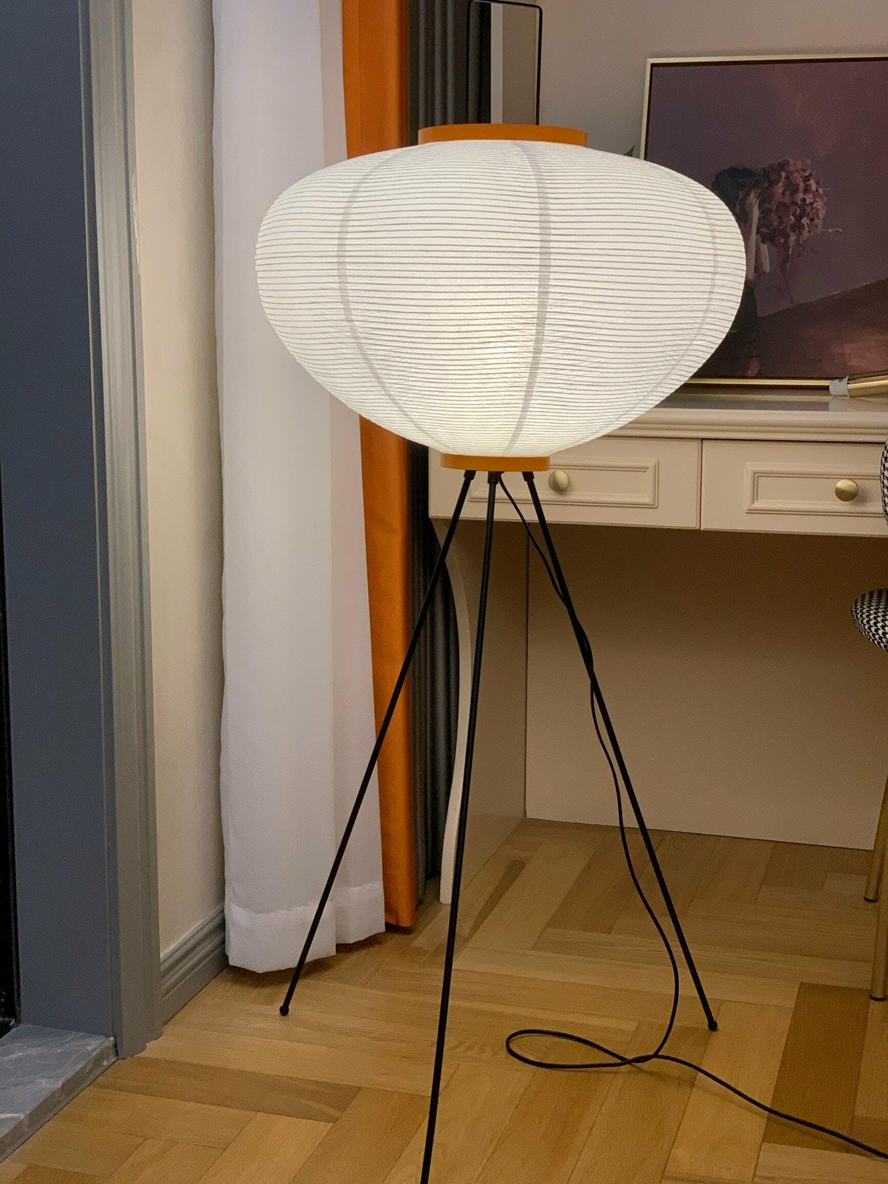 Lampadaire sculptural Taellella