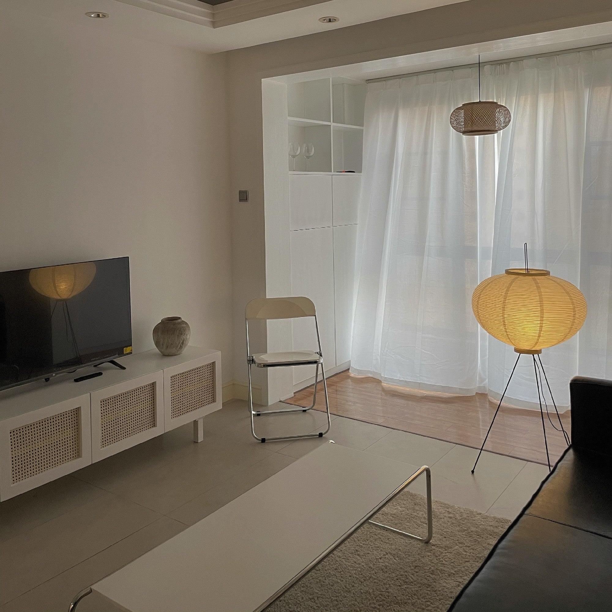 Lampadaire sculptural Taellella