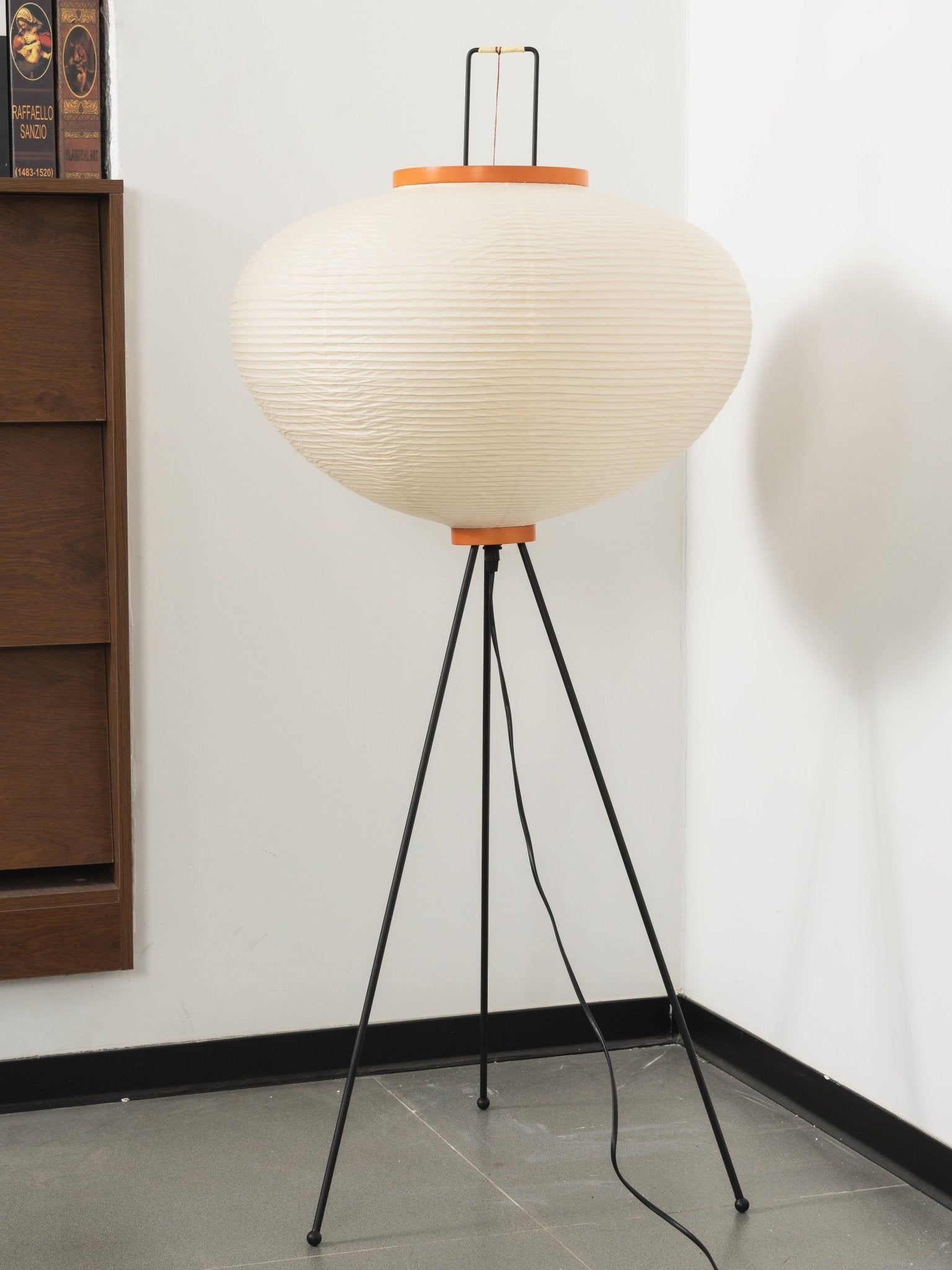 Lampadaire sculptural Taellella