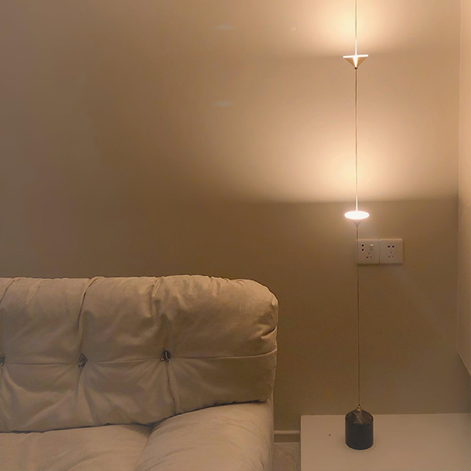 Lampadaire linéaire Marinico
