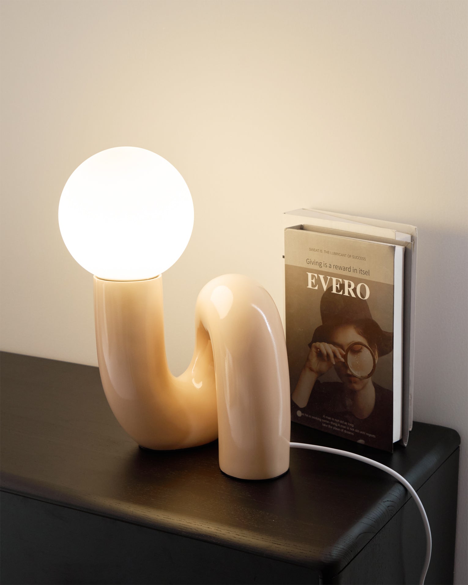 Lampe de table spirale Vaellorin
