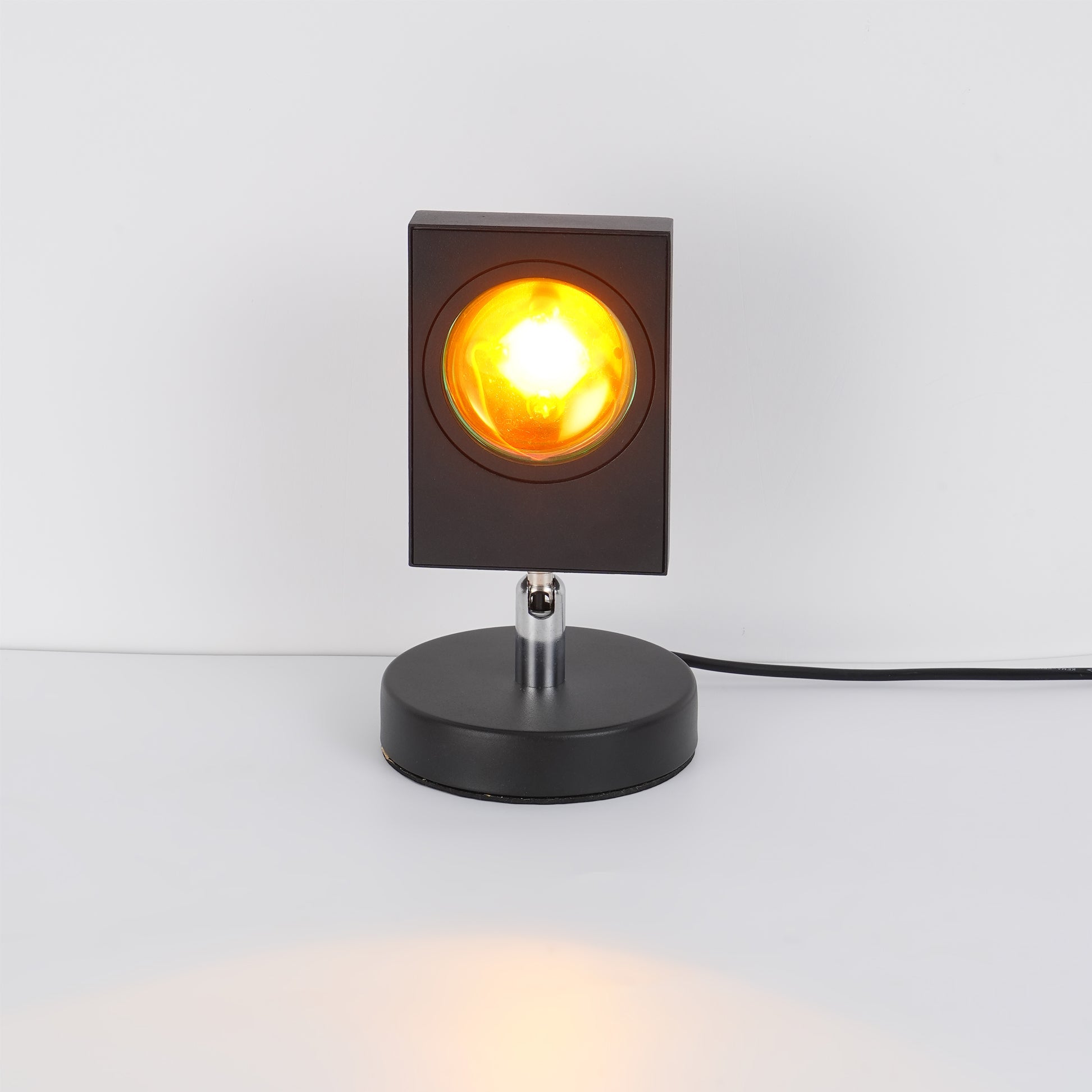 Lampe de table compacte Caanaris