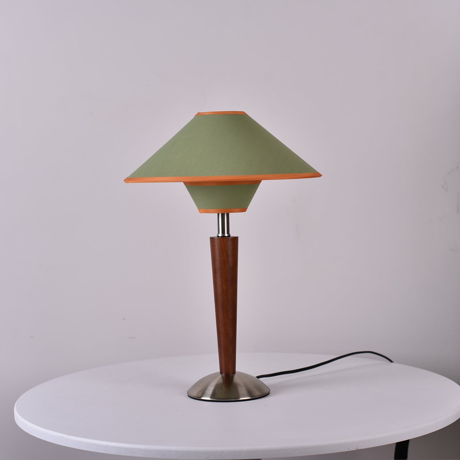 Lampe de table moderne Danovacq