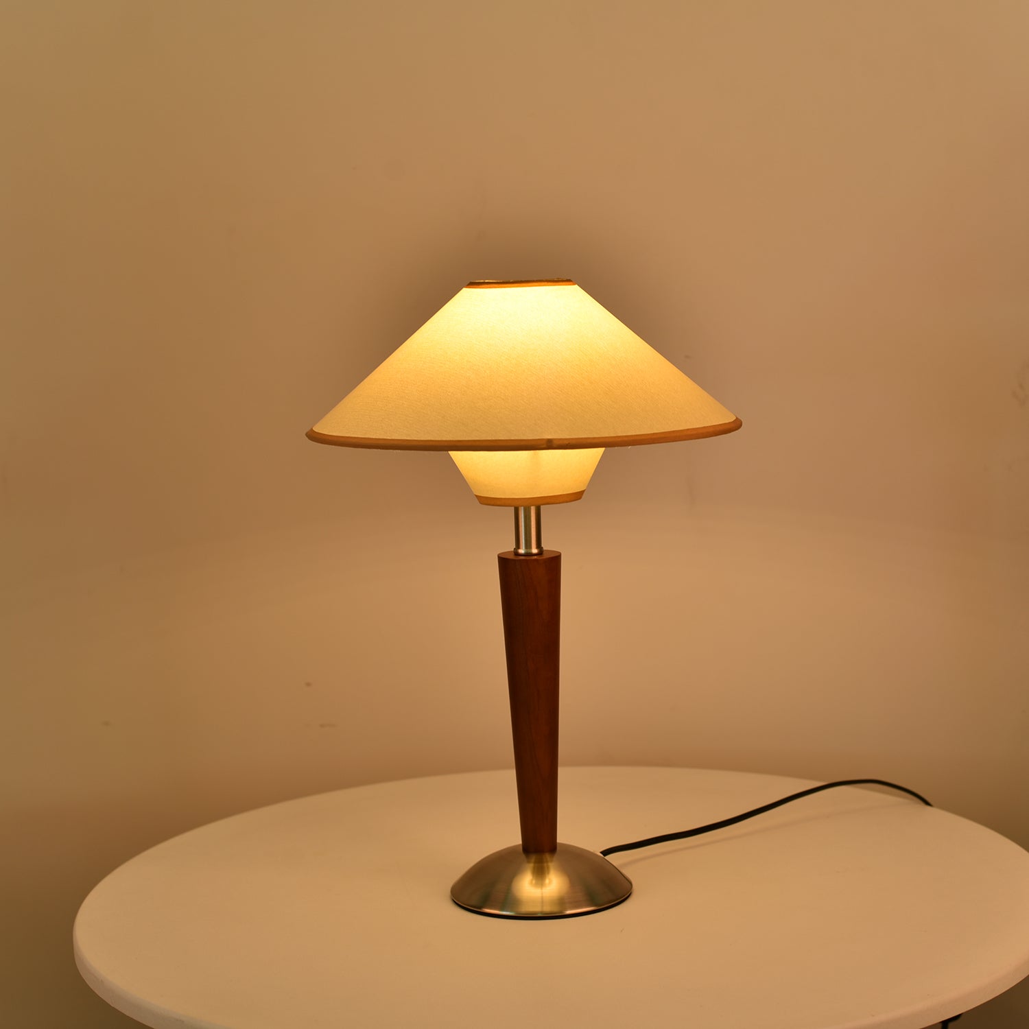 Lampe de table moderne Danovacq