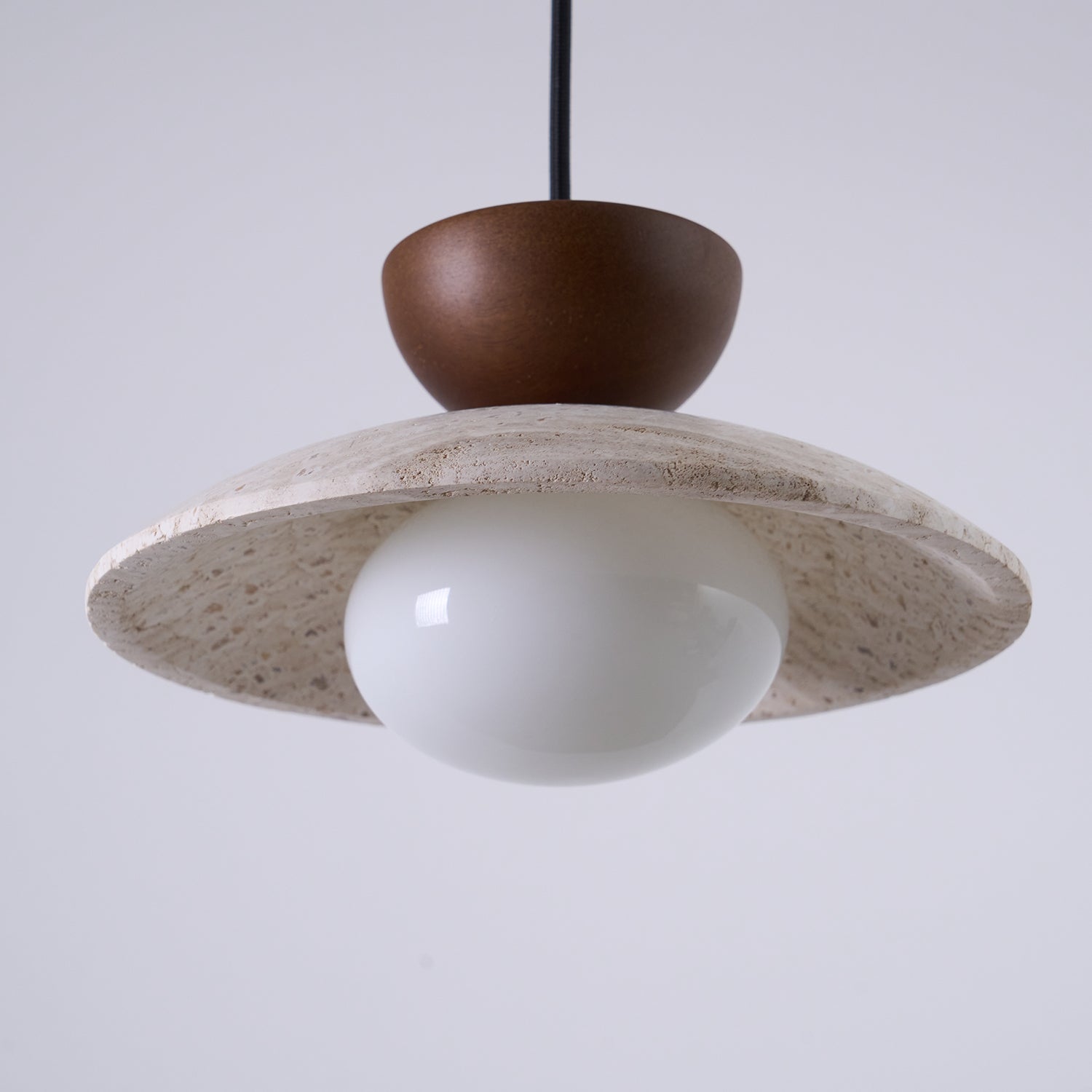 Suspension minimaliste Ilvelelle