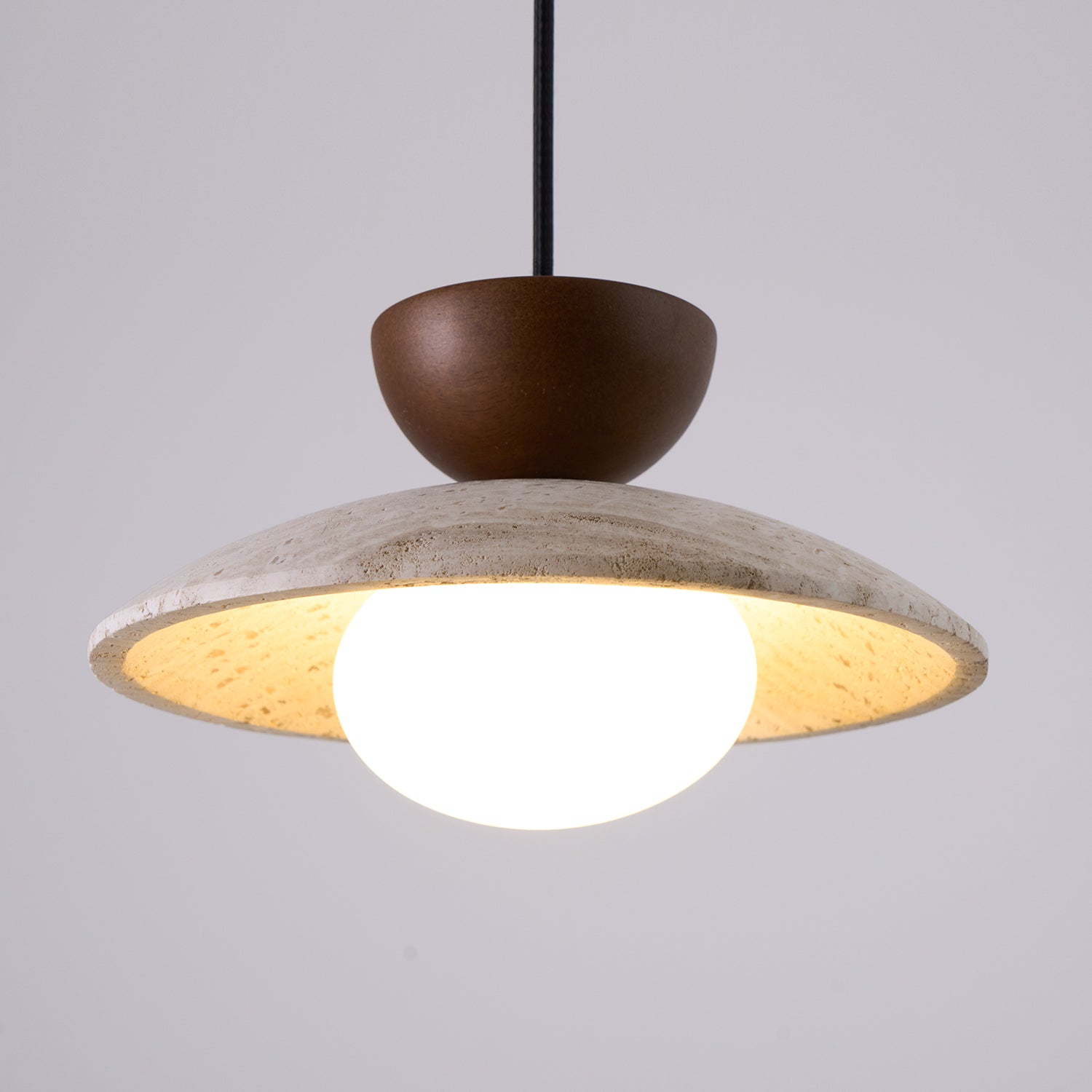 Suspension minimaliste Ilvelelle