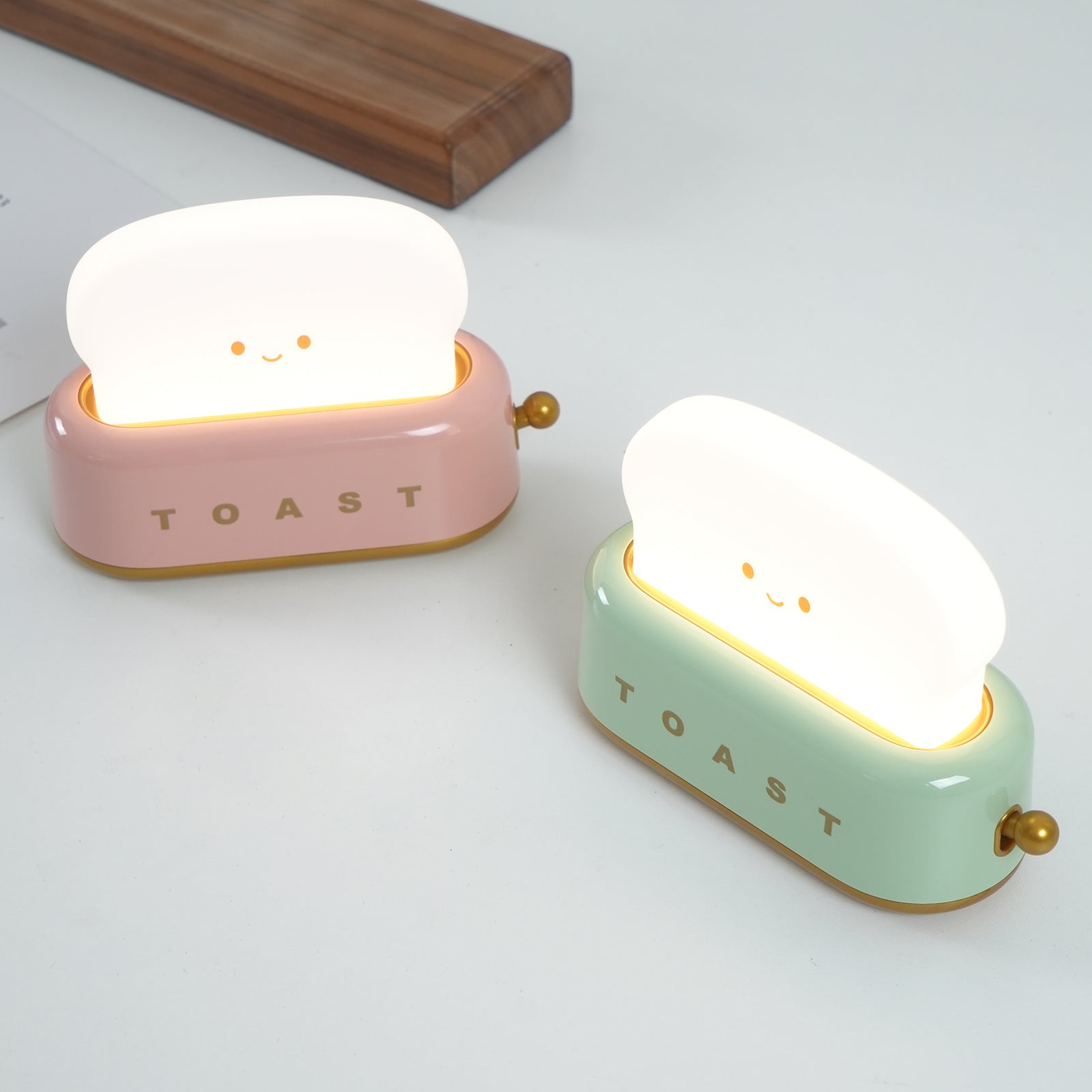 Lampe de table rétro Cerenia de TOASTER