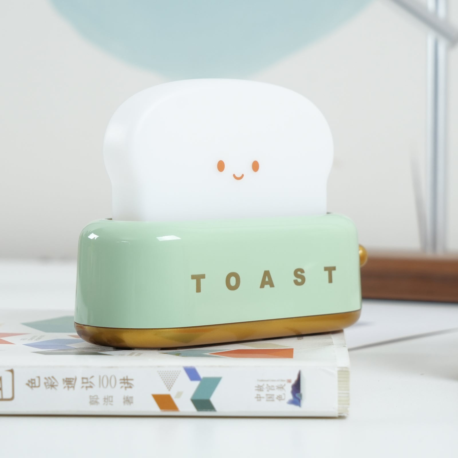 Lampe de table rétro Cerenia de TOASTER