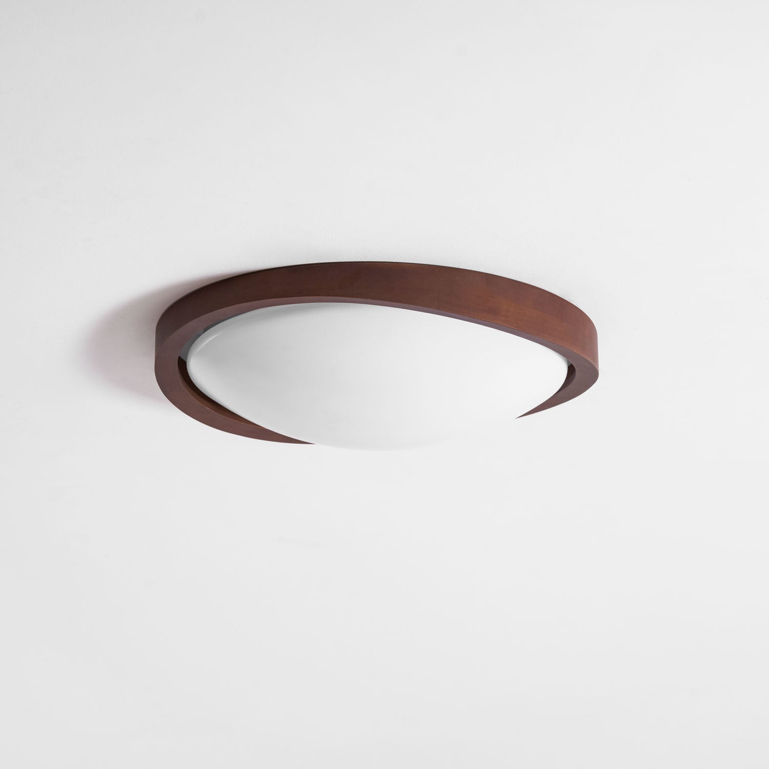 Plafonnier minimaliste Navravina